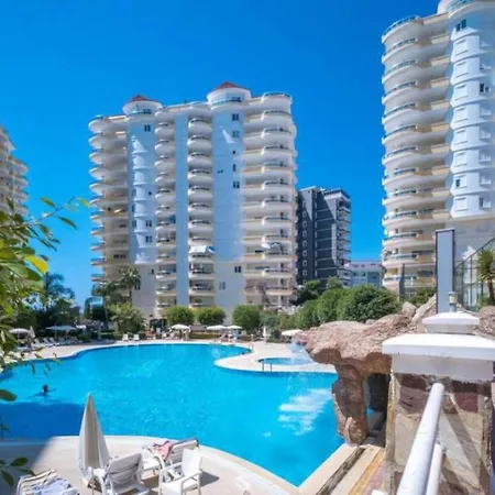 A Luxury Flat In A Complex In Apartament *